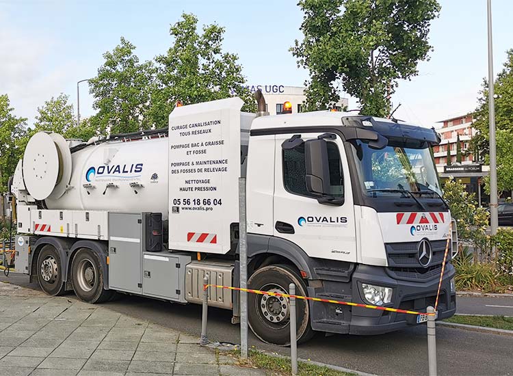 camion pour entretien d'assainissement ovalis