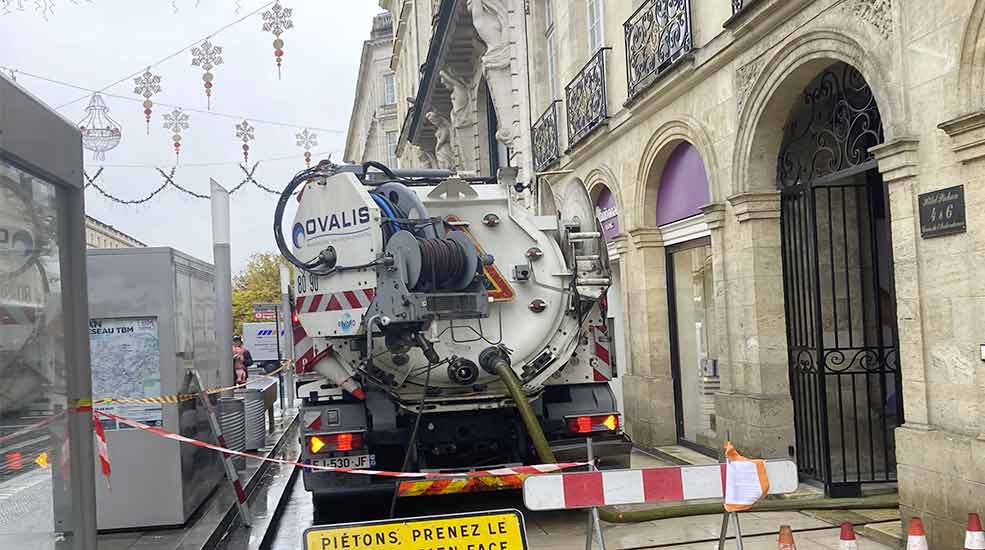 Raccordement collecteurs évacuations eaux usées ovalis